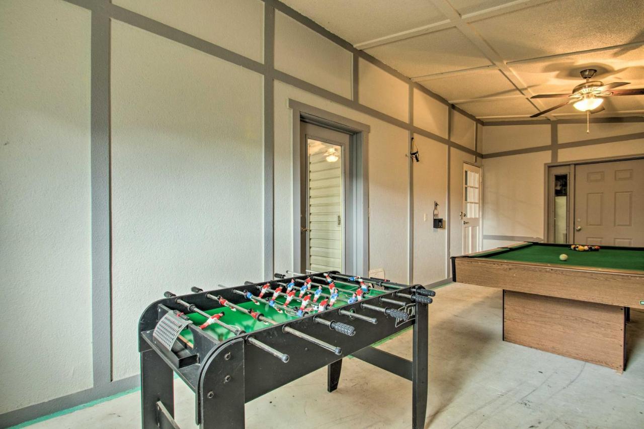 2-Story Pensacola Home With Game Room And Private Yard Exterior foto