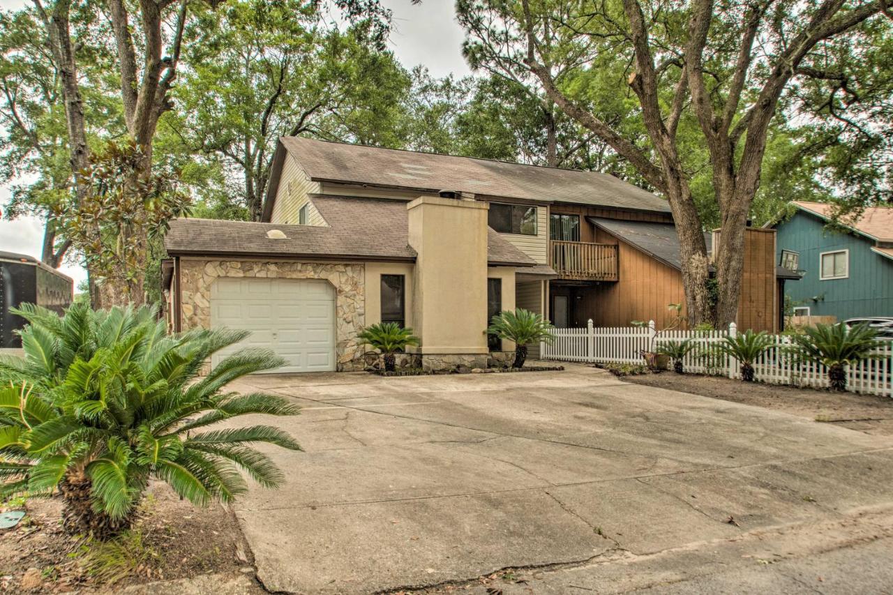 2-Story Pensacola Home With Game Room And Private Yard Exterior foto